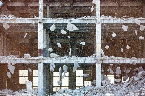 MIKAELA MACKENZIE / WINNIPEG FREE PRESS
The Canada Bread bakery on Burnell Street, constructed in 1912, gets demolished in Winnipeg on Friday, Feb. 22, 2019.
Winnipeg Free Press 2019.