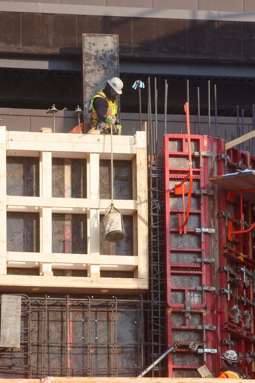 MIKE DEAL / WINNIPEG FREE PRESS
Construction continues on the Inuit Art Centre at the Winnipeg Art Gallery Friday morning.
190222 - Friday, February 22, 2019.