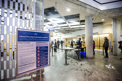 MIKAELA MACKENZIE / WINNIPEG FREE PRESS
New security measures come into effect at Millennium Library in Winnipeg on Monday, Feb. 25, 2019.
Winnipeg Free Press 2019.