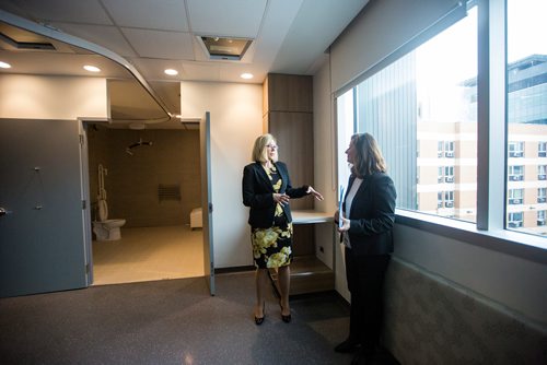 MIKAELA MACKENZIE / WINNIPEG FREE PRESS
Lynda Tjaden, Director of Patient Services in womens health (right), talks to Minister responsible for Francophone Affairs and Status of Women Rochelle Squires in a delivery room at the new HSC Winnipeg Womens Hospital in Winnipeg on Tuesday, Feb. 26, 2019. 
Winnipeg Free Press 2019.