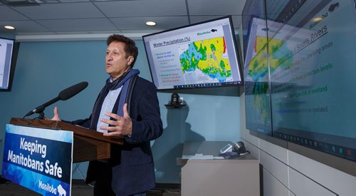 MIKE DEAL / WINNIPEG FREE PRESS
Infrastructure Minister Ron Schuler provides an updated on the provinces flood forecast at the Hydrological Forecast Centre, Thursday morning.
190228 - Thursday, February 28, 2019.