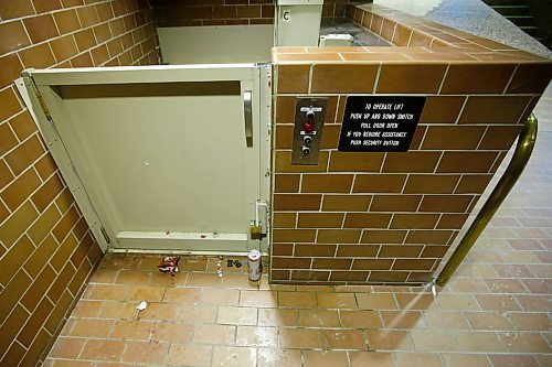 JOHN WOODS / WINNIPEG FREE PRESS
A wheelchair access elevator in the Portage and Main underground concourse in Winnipeg smells of urine and has beer cans and food wrappers at it's entrance Sunday, March 3, 2019.