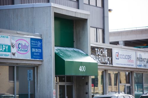 MIKAELA MACKENZIE / WINNIPEG FREE PRESS
The Family Medical Centre on Taché Avenue (across the street from the St. Boniface Hospital) in Winnipeg on Monday, March 4, 2019. The centre will soon be closing its doors.
Winnipeg Free Press 2019.