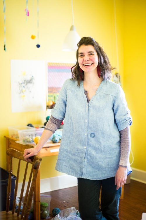 MIKAELA MACKENZIE / WINNIPEG FREE PRESS
Jodie Jane, owner of Little Wing, poses for a portrait in her home in Winnipeg on Monday, March 4, 2019. Jodie makes wool birds out of yarn and wire.
Winnipeg Free Press 2019.