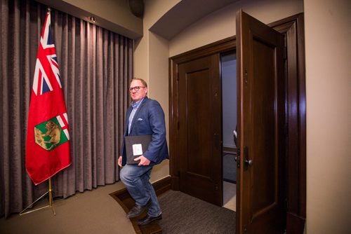 MIKAELA MACKENZIE / WINNIPEG FREE PRESS
Finance Minister Scott Fielding walks into a press conference to discuss the third quarter financial report for the current fiscal year at the Manitoba Legislative Building in Winnipeg on Monday, March 4, 2019. 
Winnipeg Free Press 2019.