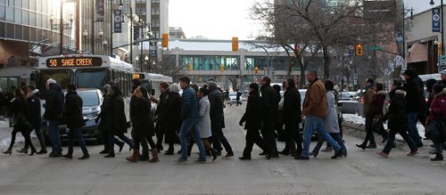JOHN WOODS / WINNIPEG FREE PRESS
People line up to attend the Barrack Obama speech at a downtown arena Monday, March 4, 2019.