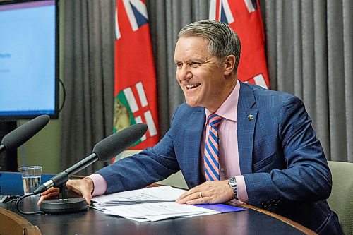 MIKE DEAL / WINNIPEG FREE PRESS
Cameron Friesen Minister of Health, Seniors and Active Living unveils a bill to simplify the administration of the health care system and improve accountability, Wednesday afternoon in the Manitoba Legislative building.
190306 - Wednesday, March 06, 2019.