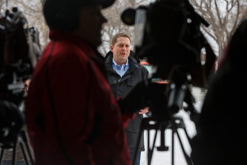 MIKE DEAL / WINNIPEG FREE PRESS
Federal Conservative Party Leader, Andrew Scheer with Gordon Grenkow on his family farm near Winnipeg, MB, speaks to the media regarding his plan to remove the GST from home heating and energy bills if his party is elected.
190308 - Friday, March 08, 2019.