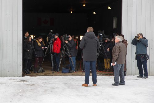 MIKE DEAL / WINNIPEG FREE PRESS
Federal Conservative Party Leader, Andrew Scheer with Gordon Grenkow on his family farm near Winnipeg, MB, speaks to the media regarding his plan to remove the GST from home heating and energy bills if his party is elected.
190308 - Friday, March 08, 2019.