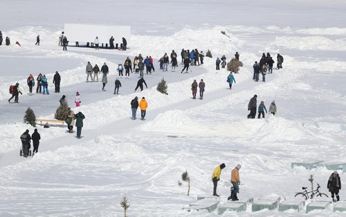 TREVOR HAGAN / WINNIPEG FREE PRESS
As seen from the Norwood Bridge, the skating trail broke a record for number of days open, Sunday, March 10, 2019.