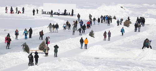 TREVOR HAGAN / WINNIPEG FREE PRESS
As seen from the Norwood Bridge, the skating trail broke a record for number of days open, Sunday, March 10, 2019.