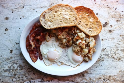 MIKE DEAL / WINNIPEG FREE PRESS
The bacon and eggs breakfast at Ludas Deli located at 410 Aberdeen Avenue. 
Munch Madness
190311 - Monday, March 11, 2019