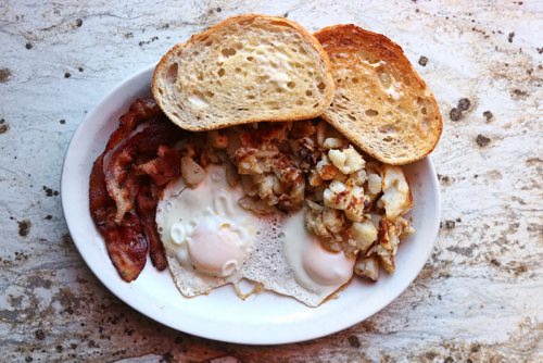 MIKE DEAL / WINNIPEG FREE PRESS
The bacon and eggs breakfast at Ludas Deli located at 410 Aberdeen Avenue. 
Munch Madness
190311 - Monday, March 11, 2019