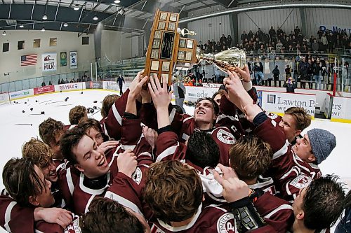 JOHN WOODS / WINNIPEG FREE PRESS
St Paul's High School celebrate a win over the Sturgeon Heights Huskies in the Provincial High School Championships Monday, March 11, 2019.