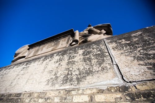 MIKAELA MACKENZIE / WINNIPEG FREE PRESS
Cracks in the stone of the Manitoba Legislative Building in Winnipeg on Friday, March 15, 2019. $10 million in annual funding was announced for the restoration and preservation of the building.
Winnipeg Free Press 2019.