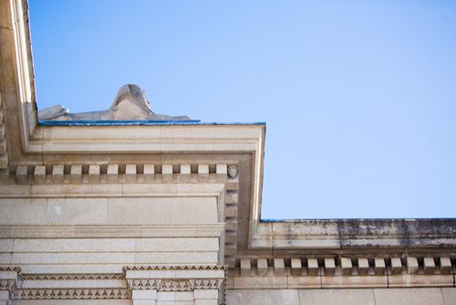 MIKAELA MACKENZIE / WINNIPEG FREE PRESS
The lead flashing, which protects the stone from water damage, is missing from large sections of the exterior of the Manitoba Legislative Building in Winnipeg on Friday, March 15, 2019. $10 million in annual funding was announced for the restoration and preservation of the building.
Winnipeg Free Press 2019.