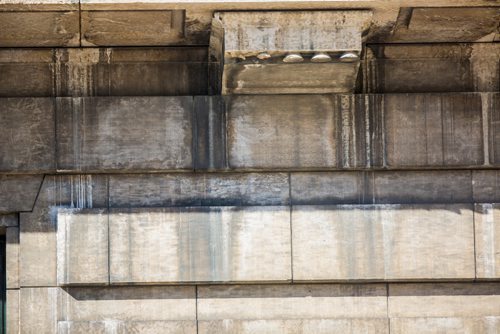 MIKAELA MACKENZIE / WINNIPEG FREE PRESS
Water damage on the exterior of the Manitoba Legislative Building in Winnipeg on Friday, March 15, 2019. $10 million in annual funding was announced for the restoration and preservation of the building.
Winnipeg Free Press 2019.