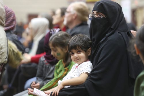 TREVOR HAGAN/ WINNIPEG PRESS
Mis Khan and her daughter, Arwaa, 2, at Winnipeg Grand Mosque, Friday, March 15, 2019.