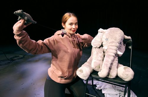 JASON HALSTEAD / WINNIPEG FREE PRESS

Performer Hailley Rhoda shows off props from her performance, Talking About ED, at Sarasvati Productions' Here I Am event in celebration of International Womens Week at the Asper Centre for Theatre and Film at the University of Winnipeg on March 9, 2019. (See Social Page)