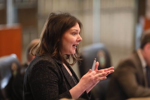 RUTH BONNEVILLE / WINNIPEG FREE PRESS

Local - City Hall budget.  
Fort Rouge - East Fort Garry Ward Councillor, Sherri Rollins, addresses the speaker at  city hall just prior to the vote for the 2019 budget Tuesday.  The budget was passed by an 11-5 vote. 


March 20,, 2019
