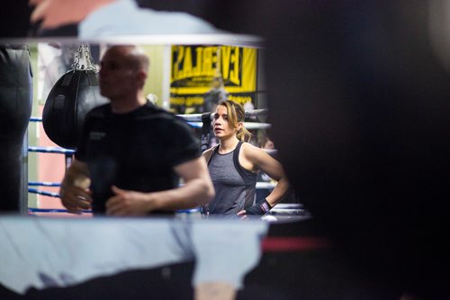 MIKAELA MACKENZIE / WINNIPEG FREE PRESS
Sabrina Carnevale, new health columnist, warms up at the at Pan Am Boxing Club for a noon class in Winnipeg on Thursday, March 21, 2019. 
Winnipeg Free Press 2019.