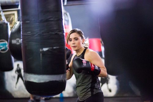 MIKAELA MACKENZIE / WINNIPEG FREE PRESS
Sabrina Carnevale, new health columnist, does a lunch hour class at the at Pan Am Boxing Club in Winnipeg on Thursday, March 21, 2019. 
Winnipeg Free Press 2019.