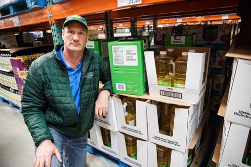 MIKE DEAL / WINNIPEG FREE PRESS
Craig Riese a canola farmer near Lockport for a story on China blocking all Canadian canola imports.
In Costco where they sell Canadian canola.
190322 - Friday, March 22, 2019.