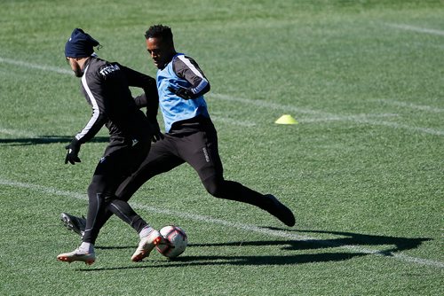 JOHN WOODS / WINNIPEG FREE PRESS
Jordan Murrell, right, during practice in the stadium at the University of Manitoba in Winnipeg Monday, March 25, 2019.