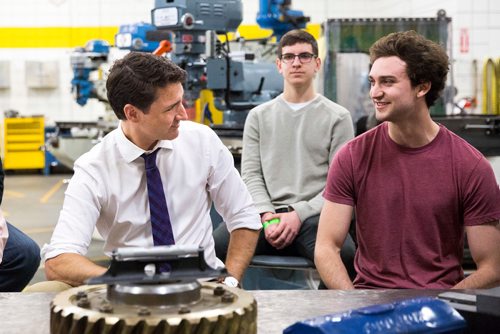 MIKAELA MACKENZIE / WINNIPEG FREE PRESS
Prime Minister Justin Trudeau speaks to students and officials while touring the Manitoba Institute of Trades and Technology in Winnipeg on Tuesday, March 26, 2019. 
Winnipeg Free Press 2019.