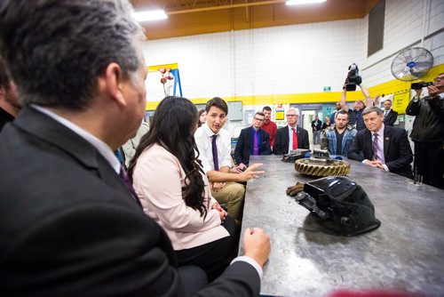 MIKAELA MACKENZIE / WINNIPEG FREE PRESS
Prime Minister Justin Trudeau speaks to students and officials while touring the Manitoba Institute of Trades and Technology in Winnipeg on Tuesday, March 26, 2019. 
Winnipeg Free Press 2019.