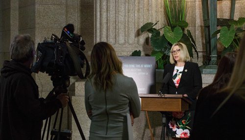 MIKE DEAL / WINNIPEG FREE PRESS
Sustainable Development Minister Rochelle Squires, minister responsible for the status of women, announces that the Manitoba government has revised its respectful workplace policy and launched a government-wide awareness campaign on sexual harassment.
190326 - Tuesday, March 26, 2019.
