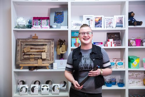 MIKAELA MACKENZIE / WINNIPEG FREE PRESS
Jessica Wasylyk, owner of Protegga Wand Shoppe, poses for a portrait at Sweet C Bakery (where she sells her wands) in Winnipeg on Wednesday, March 27, 2019. For Dave Sanderson story.
Winnipeg Free Press 2019.