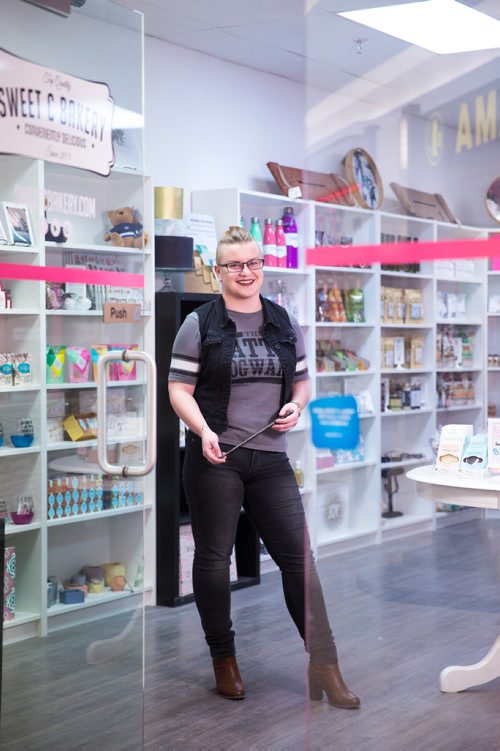 MIKAELA MACKENZIE / WINNIPEG FREE PRESS
Jessica Wasylyk, owner of Protegga Wand Shoppe, poses for a portrait at Sweet C Bakery (where she sells her wands) in Winnipeg on Wednesday, March 27, 2019. For Dave Sanderson story.
Winnipeg Free Press 2019.