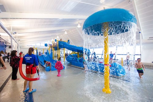 MIKAELA MACKENZIE / WINNIPEG FREE PRESS
The re-opening of updated Seven Oaks Pool and citys first indoor splash pad in Winnipeg on Thursday, March 28, 2019. 
Winnipeg Free Press 2019.