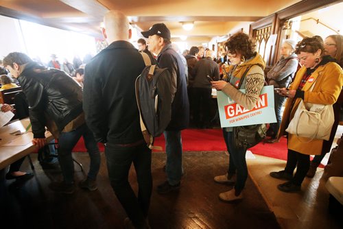 JOHN WOODS / WINNIPEG FREE PRESS
Party members line up to register at the federal NDP Winnipeg candidate nomination meeting at Knox United Church in Winnipeg Sunday, March 31, 2019.