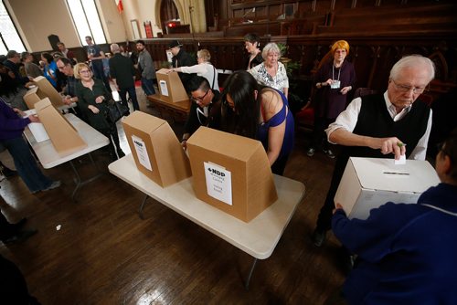 JOHN WOODS / WINNIPEG FREE PRESS
Members vote at the federal NDP Winnipeg candidate nomination meeting at Knox United Church in Winnipeg Sunday, March 31, 2019.