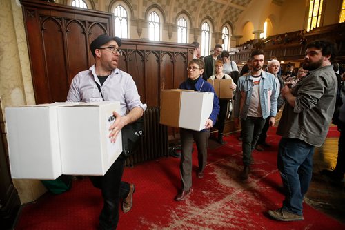 JOHN WOODS / WINNIPEG FREE PRESS
Ballot boxes are carry out to be counted at the federal NDP Winnipeg candidate nomination meeting at Knox United Church in Winnipeg Sunday, March 31, 2019.