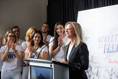 MIKAELA MACKENZIE / WINNIPEG FREE PRESS
Joan Hardy, a board member of the United Way Winnipeg, speaks at the official launch of the 2019 #WPGWhiteout Street Parties at Bell MTS Place in Winnipeg on Monday, April 1, 2019.   For Ryan Thorpe story.
Winnipeg Free Press 2019.