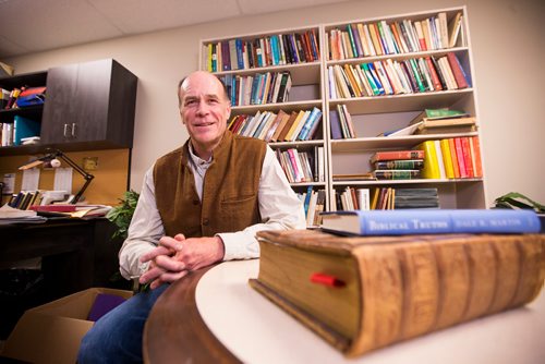 MIKAELA MACKENZIE / WINNIPEG FREE PRESS
Arthur Walker-Jones, conference organizer, poses for a portrait in advance of a conference on biblical and theological studies in public universities in Winnipeg on Monday, April 1, 2019.  For Brenda Suderman story.
Winnipeg Free Press 2019.