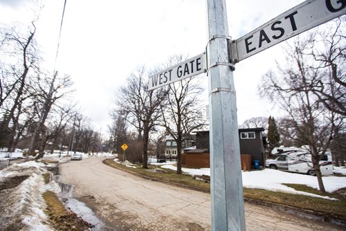 MIKAELA MACKENZIE / WINNIPEG FREE PRESS
Armstrong's Point in Winnipeg on Monday, April 1, 2019.  Heritage designation for the neighbourhood was unanimously approved by the committee. For Also Santin story.
Winnipeg Free Press 2019.