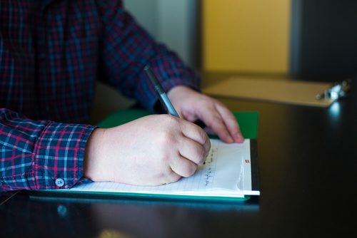 MIKAELA MACKENZIE / WINNIPEG FREE PRESS
Clinical psychologist Dr. Jason Ediger poses for photos in Winnipeg on Wednesday, April 3, 2019.  Journaling can help with mental health. For Sabrina Carnevale story.
Winnipeg Free Press 2019.