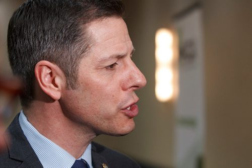 MIKE DEAL / WINNIPEG FREE PRESS
Mayor Brian Bowman addresses more than 100 attendees at Manitoba Heavy Construction Associations Breakfast with the Leaders event at the Holiday Inn at 1740 Ellice Avenue Thursday morning. 
190404 - Thursday, April 04, 2019.