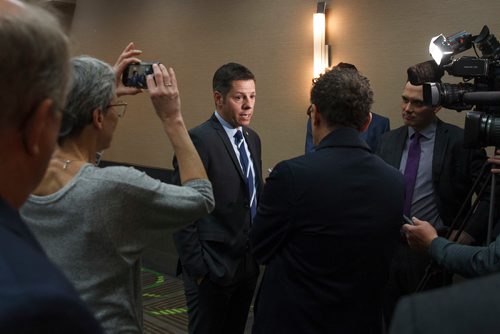 MIKE DEAL / WINNIPEG FREE PRESS
Mayor Brian Bowman addresses more than 100 attendees at Manitoba Heavy Construction Associations Breakfast with the Leaders event at the Holiday Inn at 1740 Ellice Avenue Thursday morning. 
190404 - Thursday, April 04, 2019.