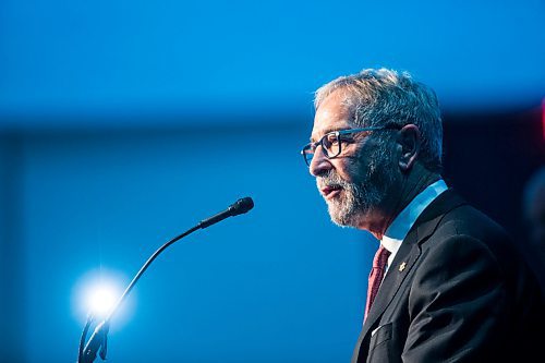 MIKAELA MACKENZIE / WINNIPEG FREE PRESS
Co-owner Bob Silver speaks at the Manitoba Museum Tribute Gala honouring the Winnipeg Free Press in Winnipeg on Thursday, April 4, 2019.  For Jason Bell story.
Winnipeg Free Press 2019.