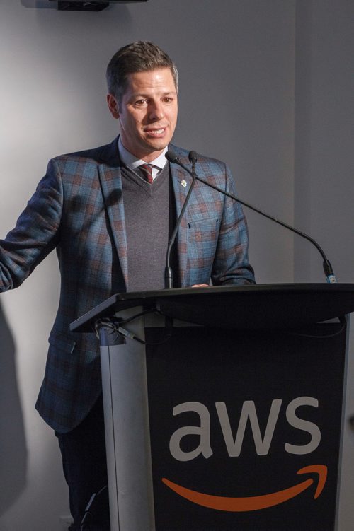 MIKE DEAL / WINNIPEG FREE PRESS
Brian Bowman, Mayor of the City of Winnipeg, speaks during the official opening of the AWS Thinkbox office on the fourth floor of the Johnston Terminal at The Forks, Friday morning.
Amazon Web Services, Inc. an Amazon.com company opened a new office in Winnipeg at The Forks in the Johnston Terminal. The office will be home to AWS Thinkbox, a development team that works on creative solutions for entertainment, design, architecture and engineering industries.
190405 - Friday, April 05, 2019.