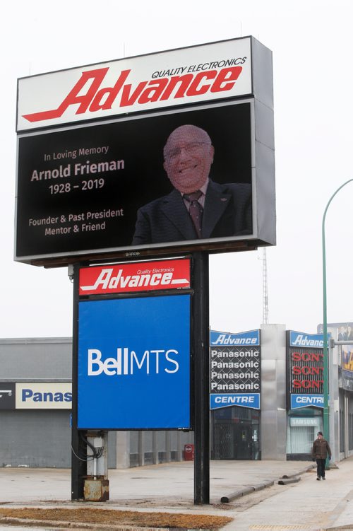 JOHN WOODS / WINNIPEG FREE PRESS
A sign outside the Portage Avenue Advance electronics store shows a memorial to it's founder Arnold Frieman in Winnipeg Sunday, April 7, 2019.

Reporter: Redekop