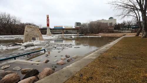 RUTH BONNEVILLE / WINNIPEG FREE PRESS 

View of the flooded river walk at the Forks along the Assiniboine River.


April 8, 2019
