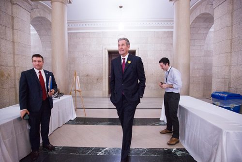 MIKAELA MACKENZIE / WINNIPEG FREE PRESS
Premier Brian Pallister walks through the rotunda at the Manitoba Legislative Building in Winnipeg on Monday, April 8, 2019.
Winnipeg Free Press 2019.