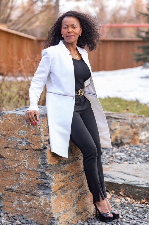 SASHA SEFTER / WINNIPEG FREE PRESS
President and CEO of Heavenly Care Agency Inc. Celma Pinto poses for a photograph outside her Winnipeg home.
190408 - Monday, April 08, 2019.