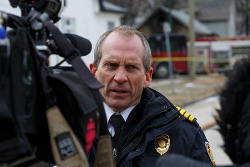 MIKE DEAL / WINNIPEG FREE PRESS
John Lane, Chief of Winnipeg Fire Paramedic Service speaks to the media at the scene of the fatal house fire on Boyd Ave. Tuesday morning.
190409 - Tuesday, April 09, 2019.